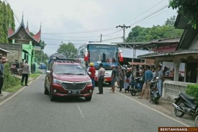 Bus Gumarang Jaya saat diamankan polisi. Foto: langgam.id