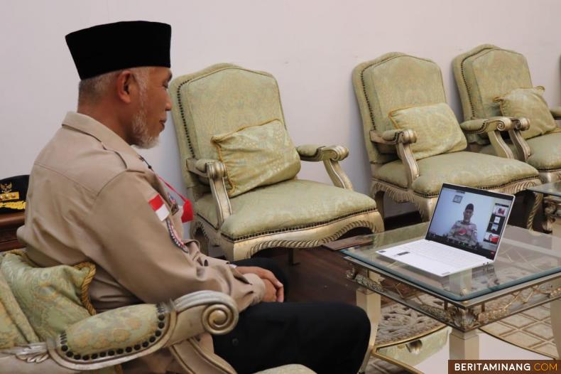 Gubernur Sumbar Mahyeldi saat mngikuti Musda IPHI Sumbar secara virtual.