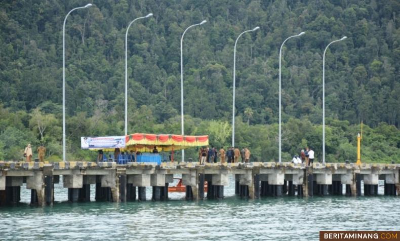 Dermaga Pelabuhan Teluk Tapang Pasbar bakal disulap jadi gerbang ekonomi di utara Sumbar. Foto Humas Sumbar