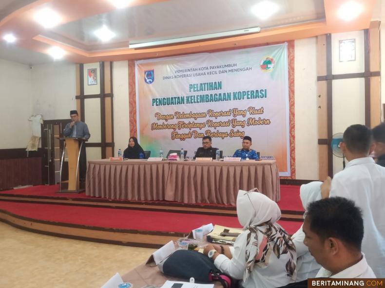 Pelatihan Penguatan Kelembagaan Koperasi yang digelar Dinas Koperasi UMKM Kota Payakumbuh, Senin-Kamis (22-25/5/2023) di aula Dinas Peternakan Prov. Sumatera Barat  Foto : Dok Kominfo Pyk