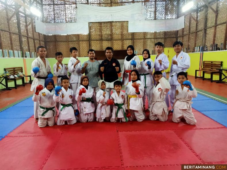 Dojo Bintang Kopa di Payakumbuh Didik Atlet Karate Berkarakter dan Berprestasi