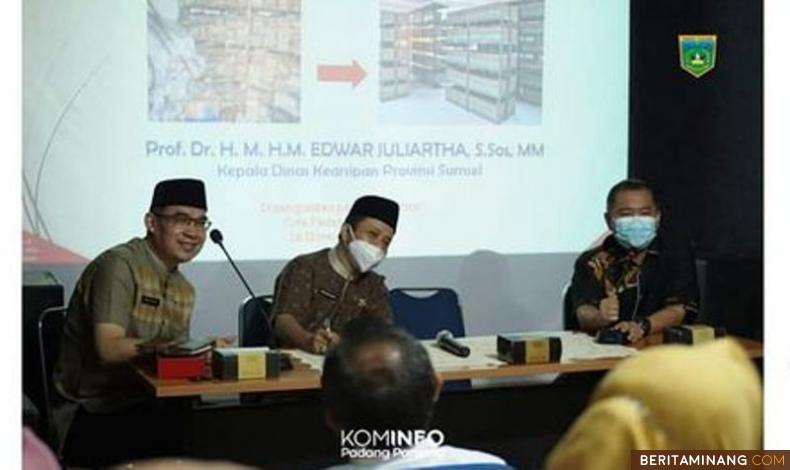 Foto DPK Padang Panjang saat sharing knowledge bersama Kadis Kearsipan Sumsel.