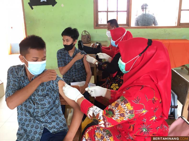 Gandeng Wali Murid SMP 3 Harau, Dinkes Lima Puluh Kota Kembali Gelar Gebyar Vaksin
