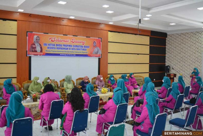 GOW Kota Bukittinggi Terima Kunjungan Pengurus Badan Kerjasama Organisasi Wanita Sumatera Barat