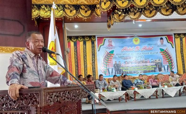 Bupati Pessel Rusma Yul Anwar saat hadiri  Halal Bihalal PKPS Sijunjung.