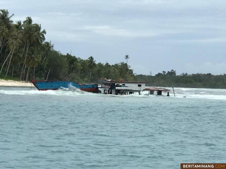 Kondisi kapal Kargo KM. Pono Indah saat ditemukan. Foto: Mentawaikab