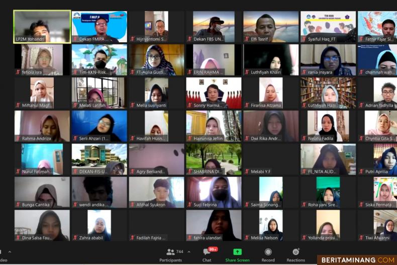 Mahasiswa Universitas Negeri Padang mengikuti Pelatihan Duta Perubahan Perilaku Nasionalyang dilakukan secara virtual pada Minggu (6/6) yang dikuti oleh mahasiswa yang akan mengikuti Program KKN.