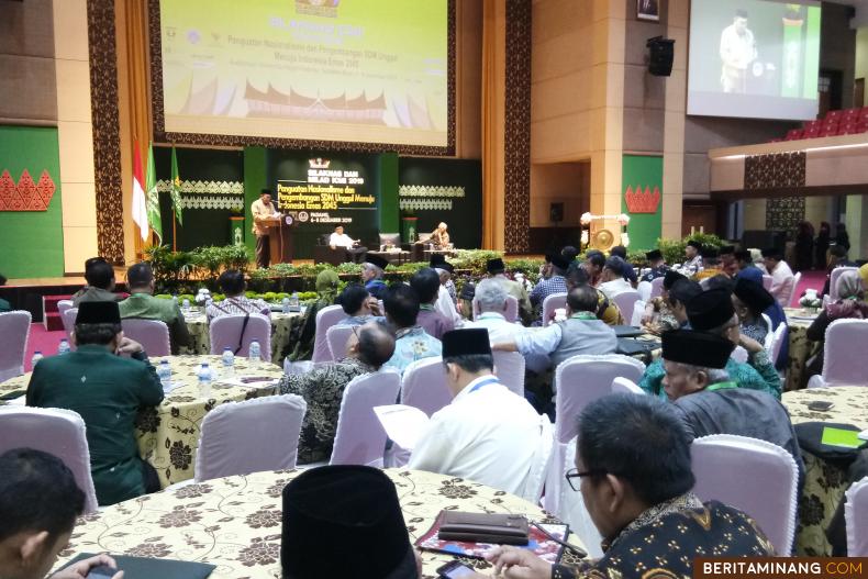 Menteri Agama RI Fachrul Razi pada pleno Silaknas ICMI 2019 pada pagi ini (7/12) bertempat di Auditorium Universitas Negeri Padang.