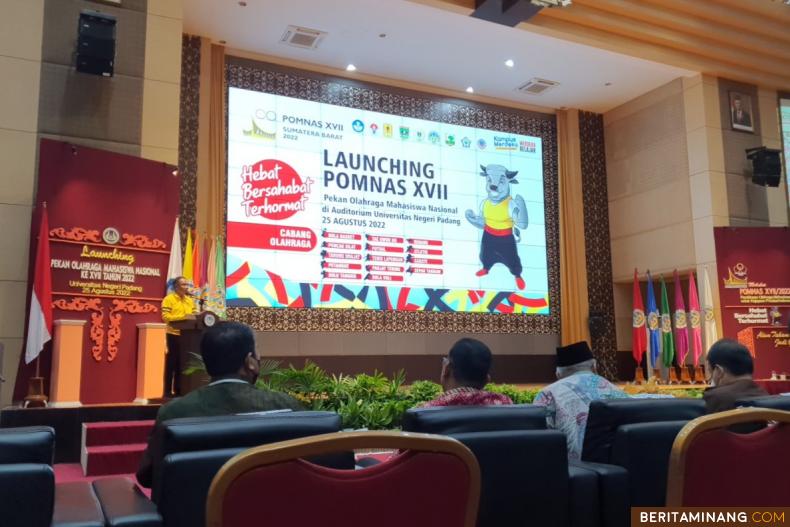 Menpora Luncurkan Pekan Olahraga Mahasiswa Nasional XVII di Auditorium Universitas Negeri Padang pada Kamis (25/8). Foto ET.