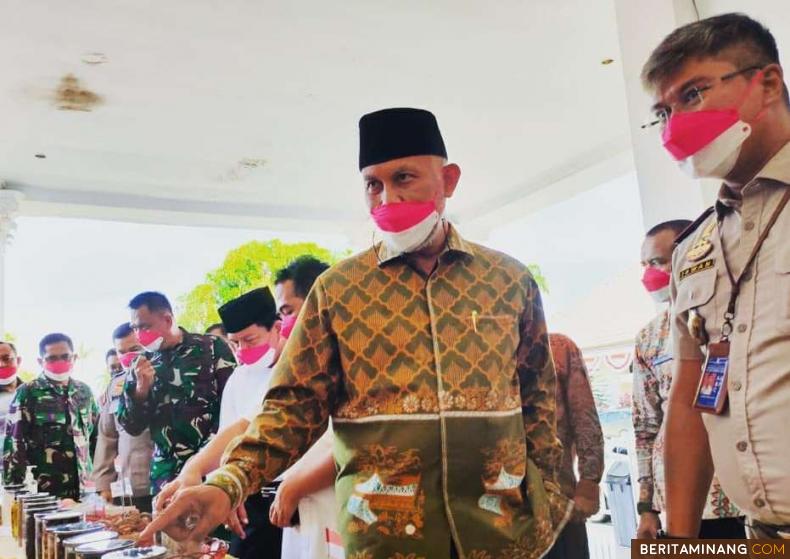 Gubernur Sumbar Mahyeldi saat pelepasan ekspor 34.777 Ton komoditas pertanian Provinsi Sumatera Barat senilai 383,8 Milyar Rupiah ke 8 negara di Auditorium Gubernur, Sabtu (14/8).