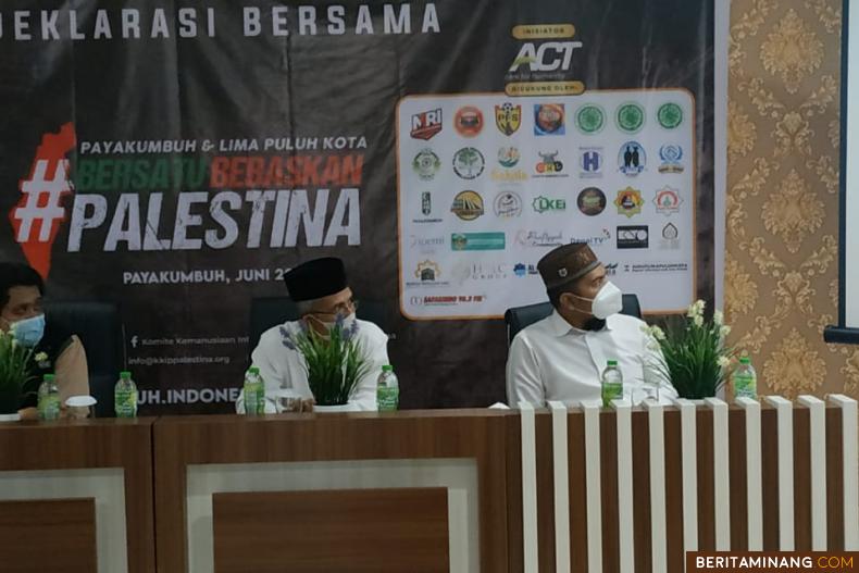 Ormas dan Komunitas Se-Payakumbuh dan Limapuluh Kota mendeklarasikan dukungan mereka untuk kemerdekaan Bangsa Palestina yang dilaksanakan di hotel Mangkuto Syariah, Jumat (4/6/2021).