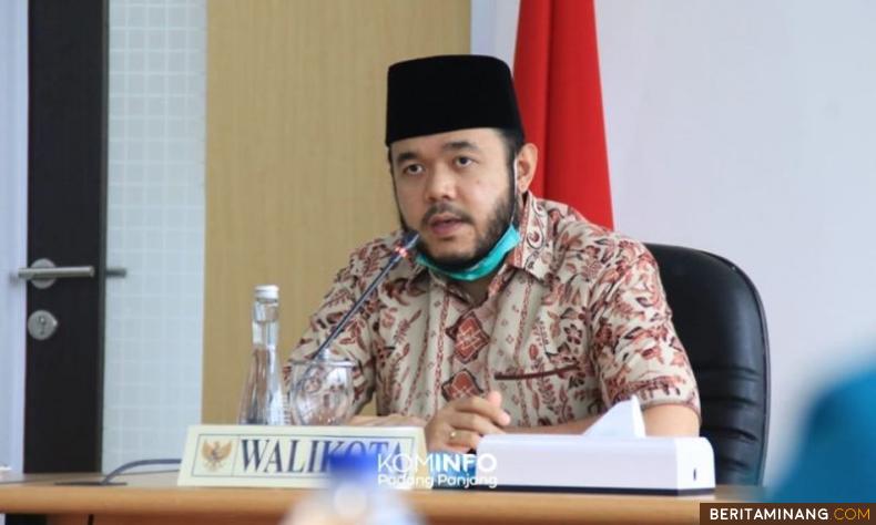Walikota Padang Panjang Fadly Amran, BBA Datuak Paduko Malano.