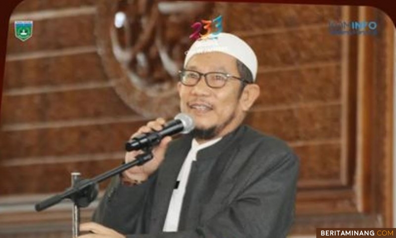 Kepala Bappeda, Rusdianto, S.IP, M.M dalam Wirid Korpri, Jumat (2/2/2024) di Masjid Agung Manarul Ilmi Islamic Center. Foto: Kominfo Padang Panjang