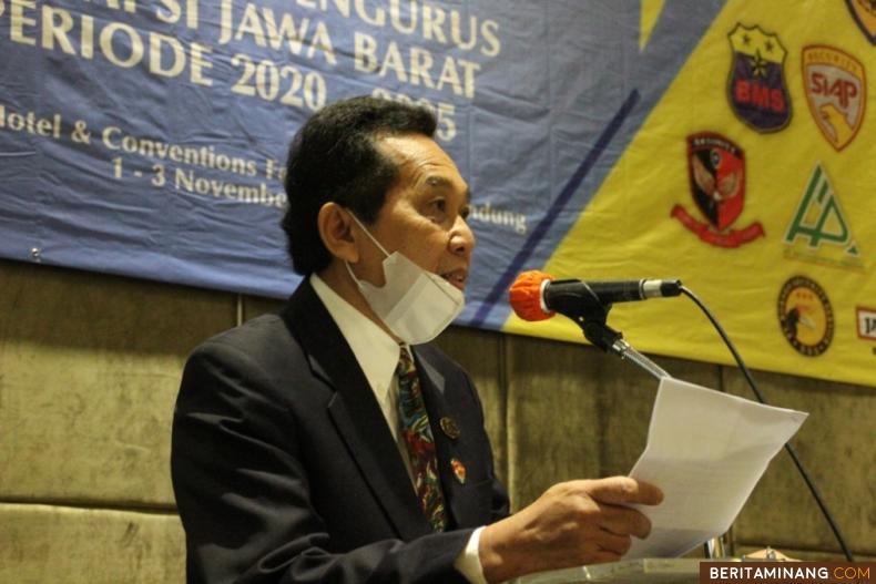 Ketua Umum DPP APSI Azis Said saat berbicara dalam Rakernas di Bandung, Senin (02/11/2020).