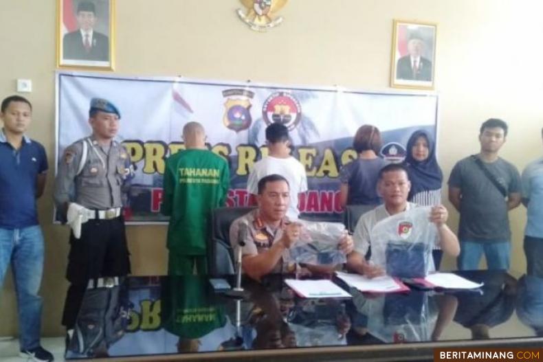 Kapolresta Padang Kombes Pol Yulmar Try Himawan saat konferensi pers latar belakang Muncikari. Foto: Covesia/ Fakhru