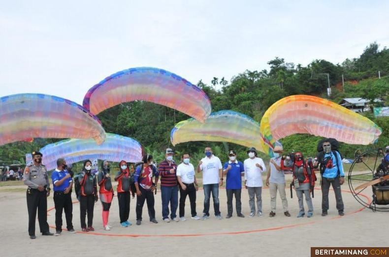 Seratus Atlet Paralayang Ikuti Festival Pesona Langkisau