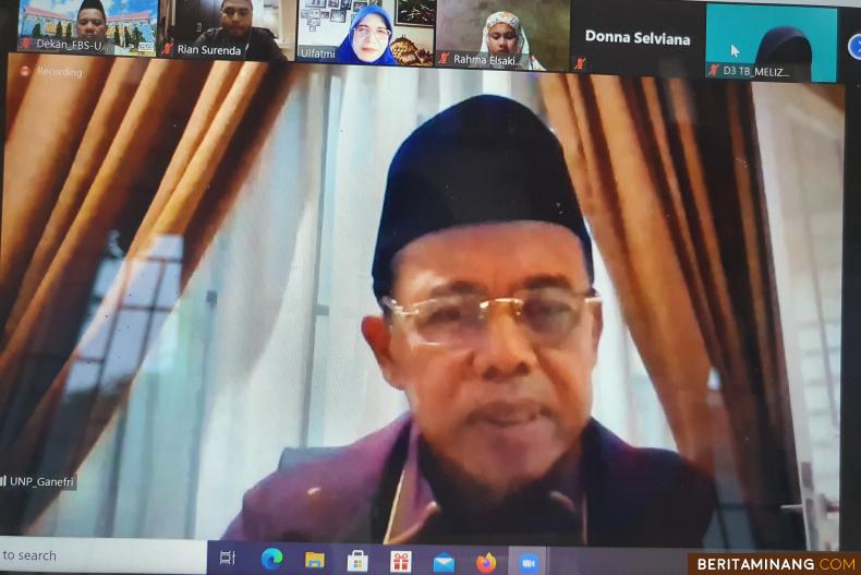 Subuh Mubaraqah UNP Pagi Jumat Ini dengan penceramah  Dr. Ulfatmi Amirsyah, M.Ag. dengan topik Sehat dengan Psikoterapi Islam.
