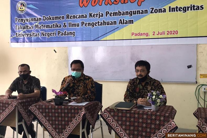 Tim Reformasi Birokrasi UNP Lakukan Pendampingan di FMIPA pada Kamis (2/7) di Kampus UNP Air Tawar Padang.