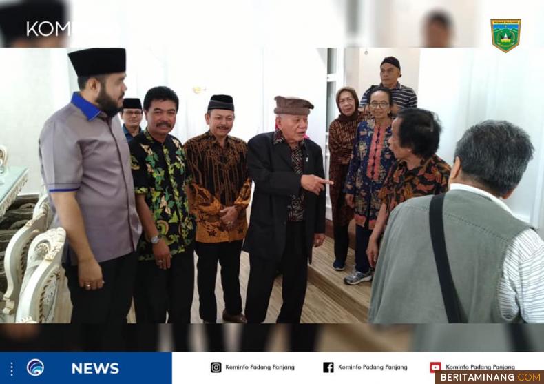 Suasana pertemuan Wako Fadly Amran dan sejumlah tokoh nasional asal Minang. Foto Kominfo
