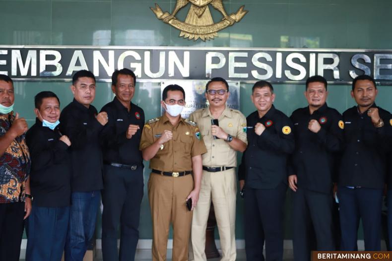 Wakil Bupati Pessel Rudi Hariyansyah foto bersama dengan rombongan PKPS Provinsi Riau.