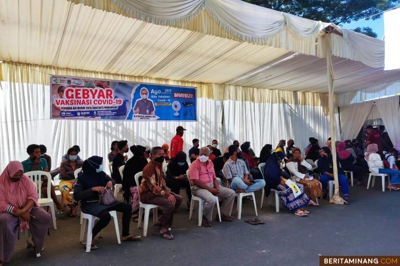 Suasana pelaksanaa Gebyar Vaksinasi Covid-19 di Payakumbuh.