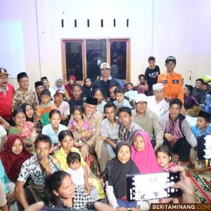 1.952 Rumah Terendam Banjir Solsel, Wako Padang Beri Bantuan