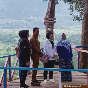 Disela Kesibukan, Anggota DPD RI Emma Yohanna Kunjungi Potensi Wisata Alam Sinuruik Talamau