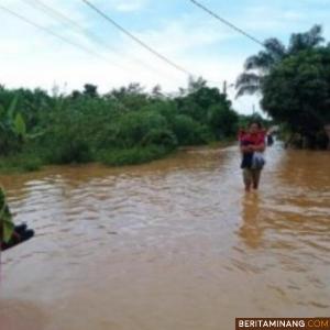 Fenomena La Nina, BNPB Minta BPBD Siaga Hadapi Potensi Banjir dan Tanah Longsor