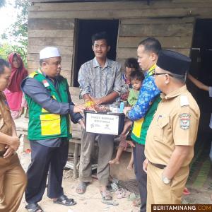Milad ke-22, Baznas Sijunjung Berikan Bantuan Pencegahan Stunting di Kandangbaru