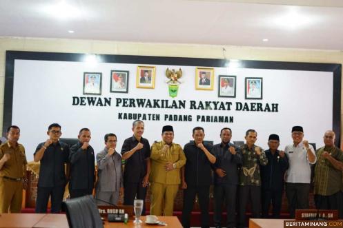 Delapan Fraksi di DPRD Padang Pariaman Terima KUA PPAS Tahun 2023