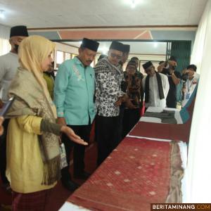 Pameran Revitalisasi Songket Canduang Digelar di Galeri Taman Budaya Sumatra Barat