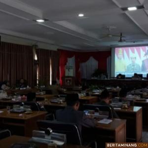 Pemko Bukittinggi Bersama DPRD Ikuti Agenda Tahunan Sidang MPR RI Menyambut HUT RI ke 77