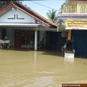 Pengungsi Banjir Cilacap Bertambah, Dua Warga Terjangkit Covid-19