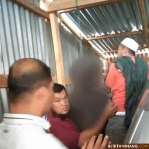 Pensiunan PNS Ditemukan Tewas Gantung Diri di Garasi Mobil di Salimpaung