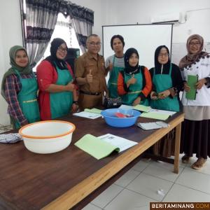Petani Olahan Susu Padang Panjang Dapat Pelatihan Diversifikasi Produk Pangan
