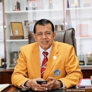 Budayawan Dr. Agus Taher: Prof. Ganefri, Kandidat Gubernur Terbaik untuk Sumbar Bangkit