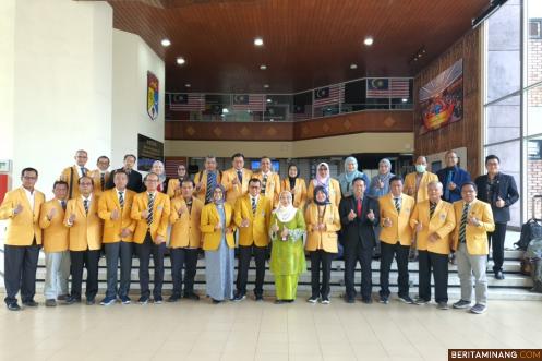 Rektor Universitas Negeri Padang dan Delegasi Kunjungan Hormat ke Universiti Kebangsaan Malaysia