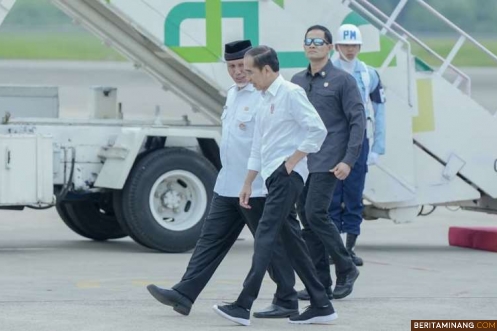 Resmikan Bandara Mentawai, Presiden Joko Widodo: Semoga Turis Banyak Datang
