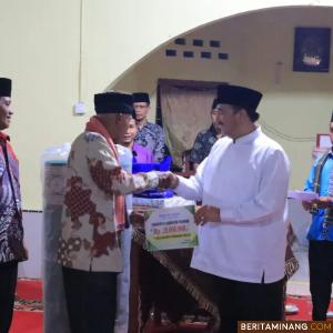 Safari Ramadhan, Masjid An Nur Pinang Batupang Menerima Bantuan dari Pemkab Pasaman